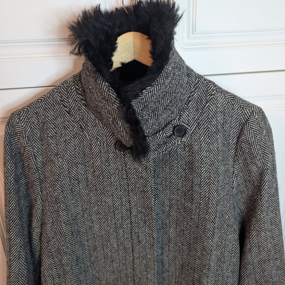 Banana Republic Herringbone Wool Blend Coat | Real Fur Collar | Women's Size XL - Picture 4 of 14
